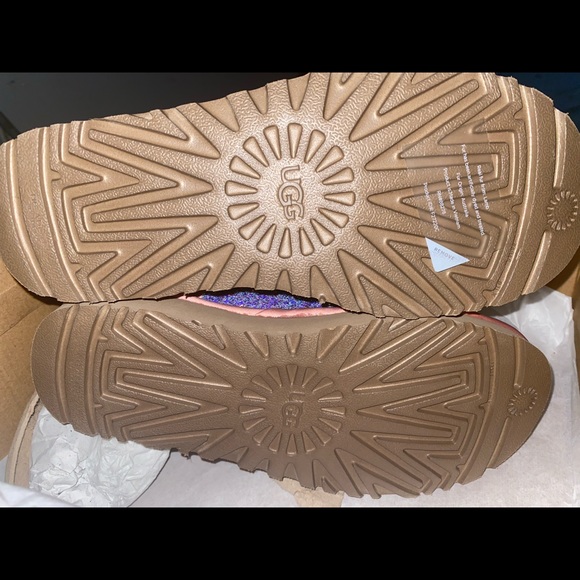 Brand new ugg Cosmo size 6 - Picture 8 of 10